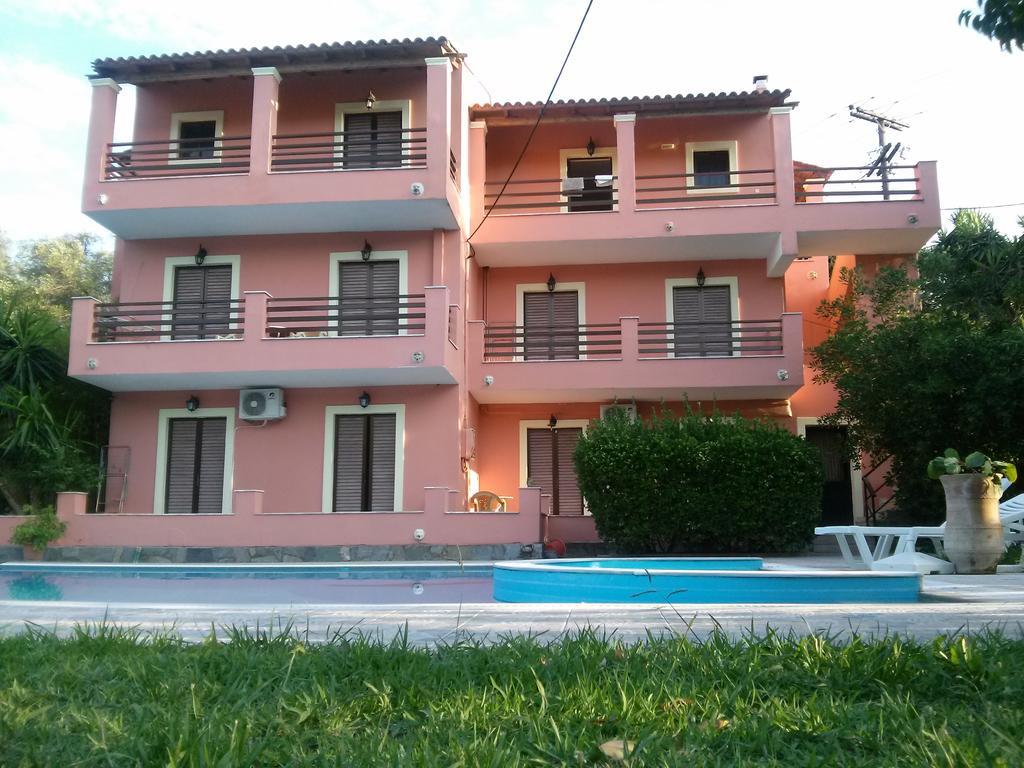 Stathis Apartments Dassia  Bagian luar foto