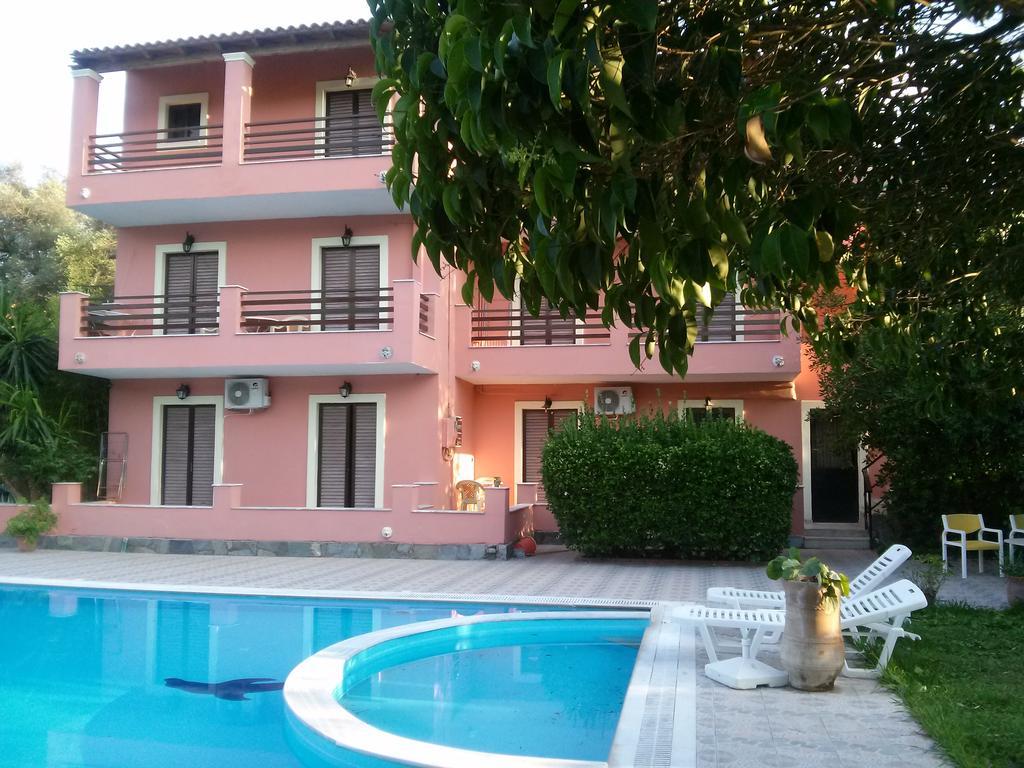 Stathis Apartments Dassia  Bagian luar foto